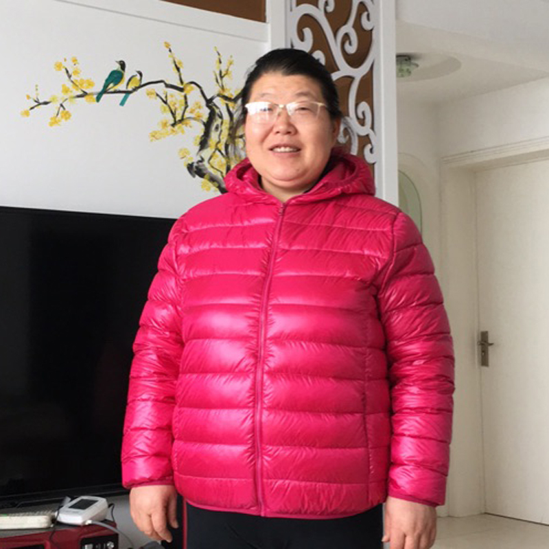 大码女装胖mm200斤冬季外套特大中年妈妈轻薄羽绒服加肥加大冬装