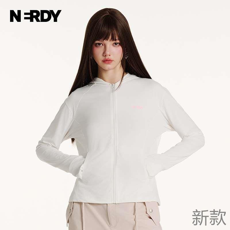 NERDY20新款年24夏季修身防晒服外套女户外运动休闲连帽短新款