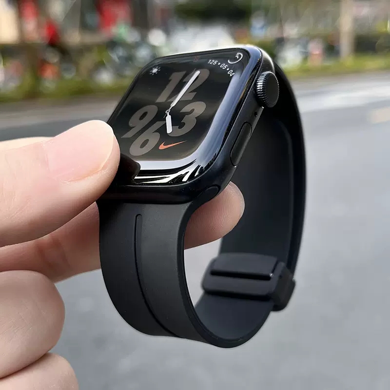 适用iwatch8 9 10代表带磁吸折叠扣苹果手表applewatch表带s7\/6潮运动硅胶ultra高级s10男女se金属46\/45\/49mm