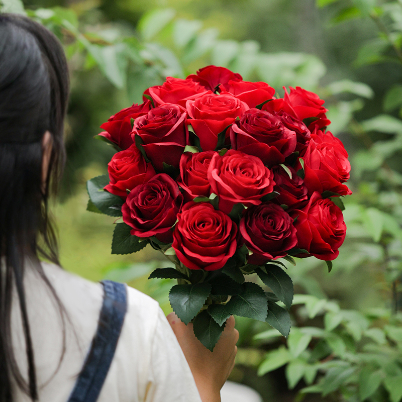 掬涵高档玫瑰仿真花假花手感保湿客厅摆件餐桌花婚礼造景拍摄花束